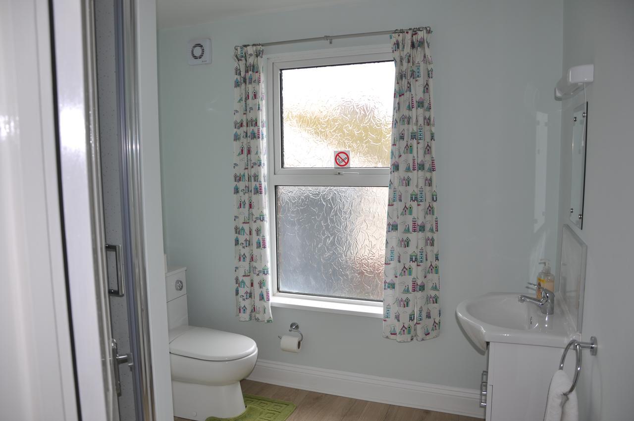 Victoria Villa Guesthouse Clacton-on-Sea Exterior photo